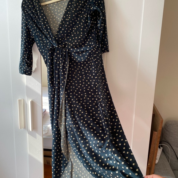 ZARA Green Polka Dot Velvet Twist Front Crossover Dress       Size Medium - Picture 7 of 10